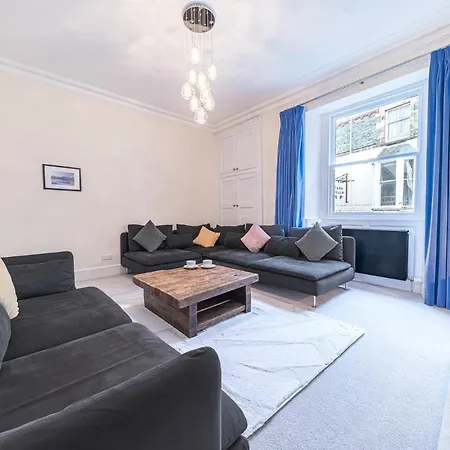 The View - Characterful In Keswick Apartment *
